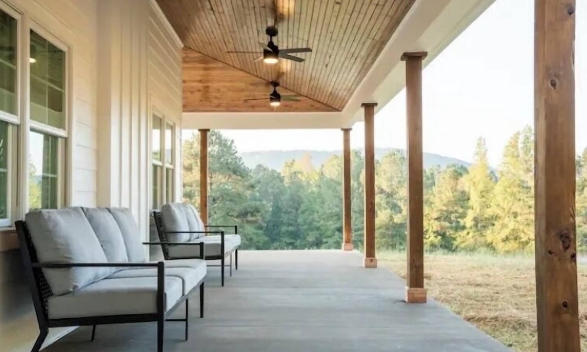 Summerville House | Group Retreat Private Pool BBQ Grill Hot Tub Fire Pit Sauna 15 Acres Sleeps 12