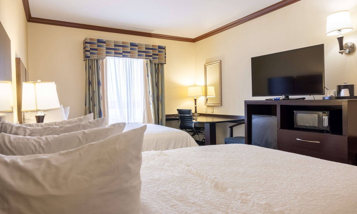 Alice Hotel | Hampton Inn Alice