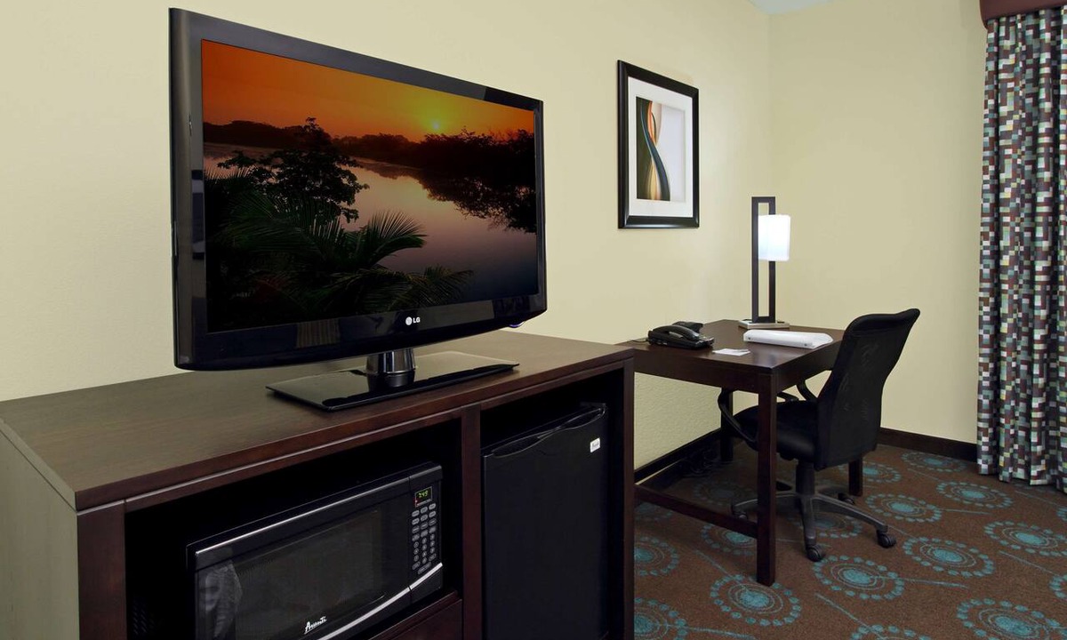Beeville Hotel | Hampton Inn Beeville