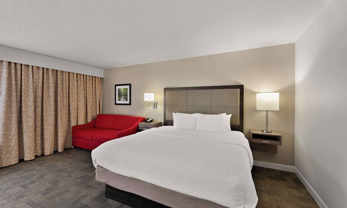 Lancaster Hotel | Hampton Inn Lancaster