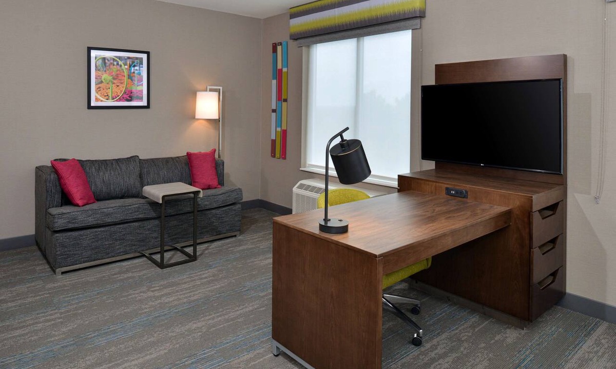 Adrian Hotel | Hampton Inn & Suites Adrian