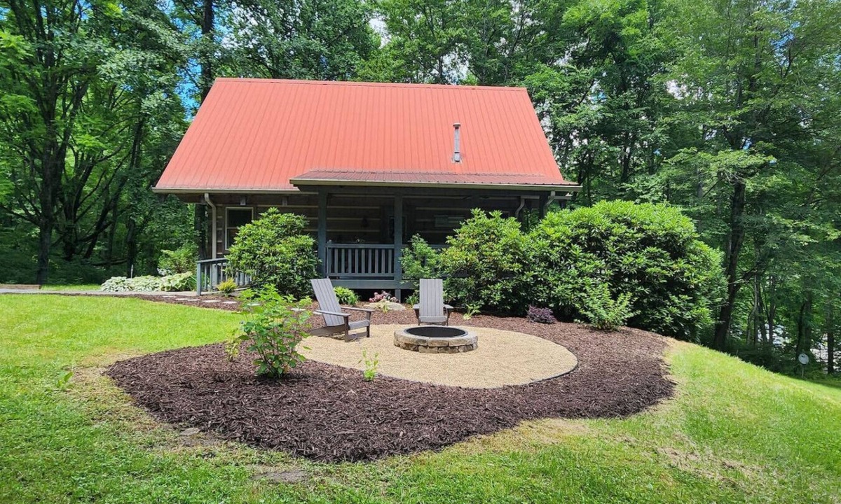 Cherokee Cabin | Harrah`s Casino & Sequoyah National - 6 minutes