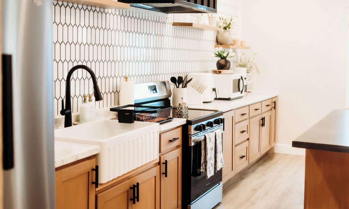 Red Bay Apartment | Hidden Gem Studio Behind Shopaholics Only Boutique