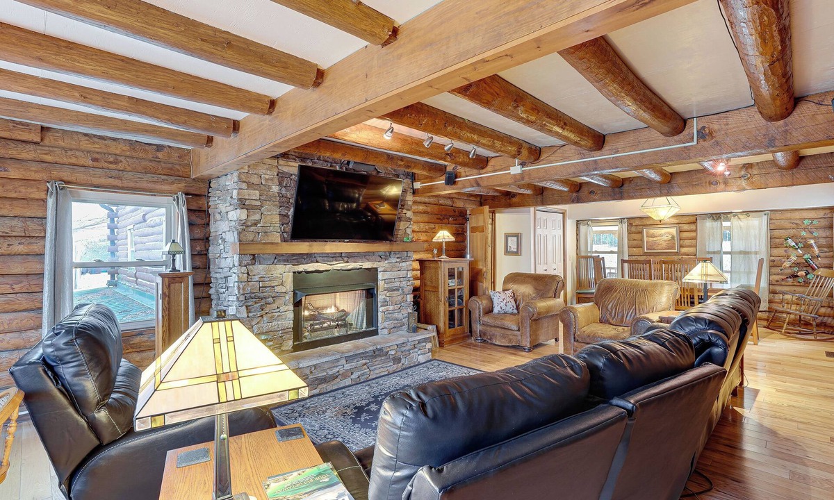 Bloomington Cabin | Hike, Fish & Boat Nearby! Bloomington Family Cabin