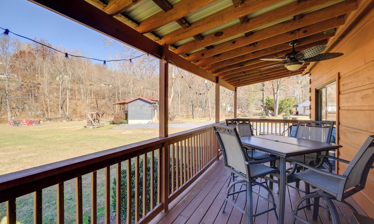 Damascus Cabin | Hike & Relax Fireside: Peaceful Damascus Gem