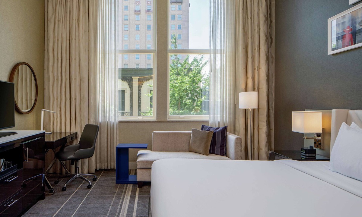 City Center Hotel | Hilton Richmond Downtown