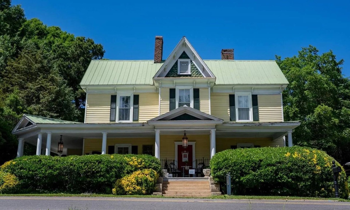 Mocksville Apartment | Historic Home in Quaint Downtown Mocksville