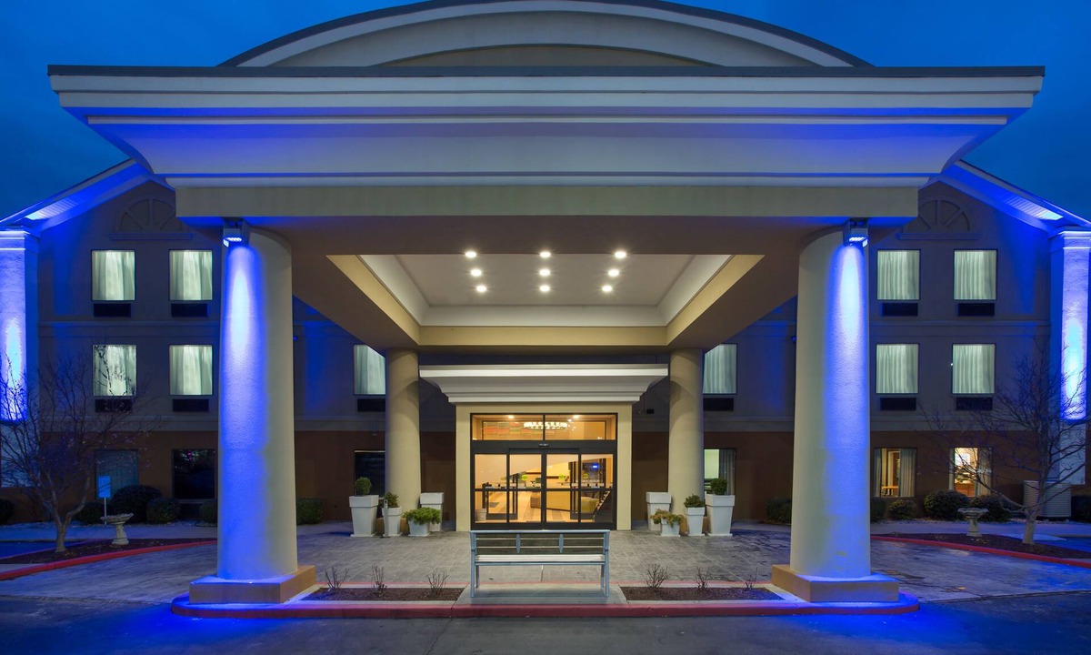 Nicholasville Hotel | Holiday Inn Express Nicholasville by IHG