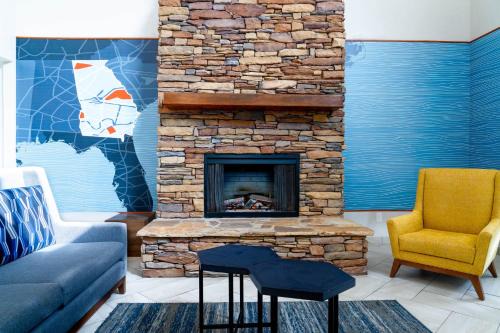 Hiawassee Hotel | Holiday Inn Express & Suites Hiawassee by IHG