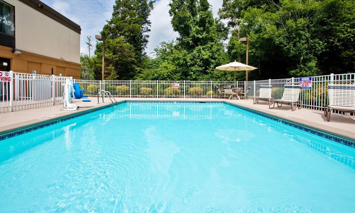 Kimball Hotel | Holiday Inn Express & Suites Kimball by IHG