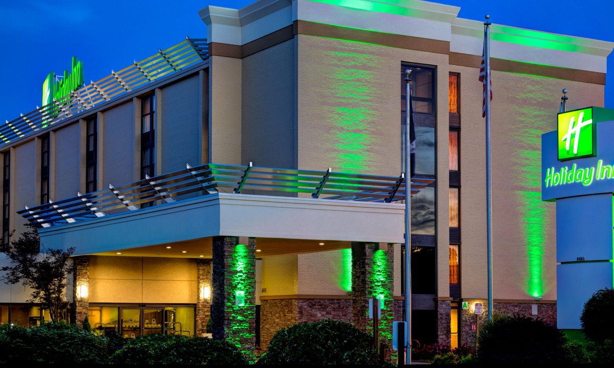 Cave Spring Hotel | Holiday Inn Roanoke - Tanglewood Route 419 & I 581, an Ihg Hotel