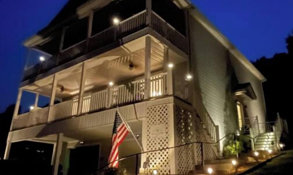 Kuttawa Apartment | Holly View Condo @ Kuttawa Harbornn