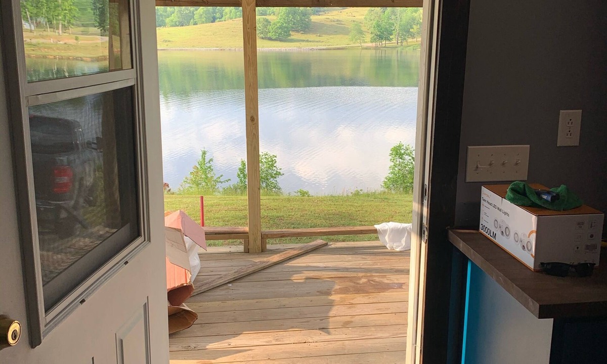 Muddy Pond Cottage | Holpps Pine Ridge Lake tiny house C
