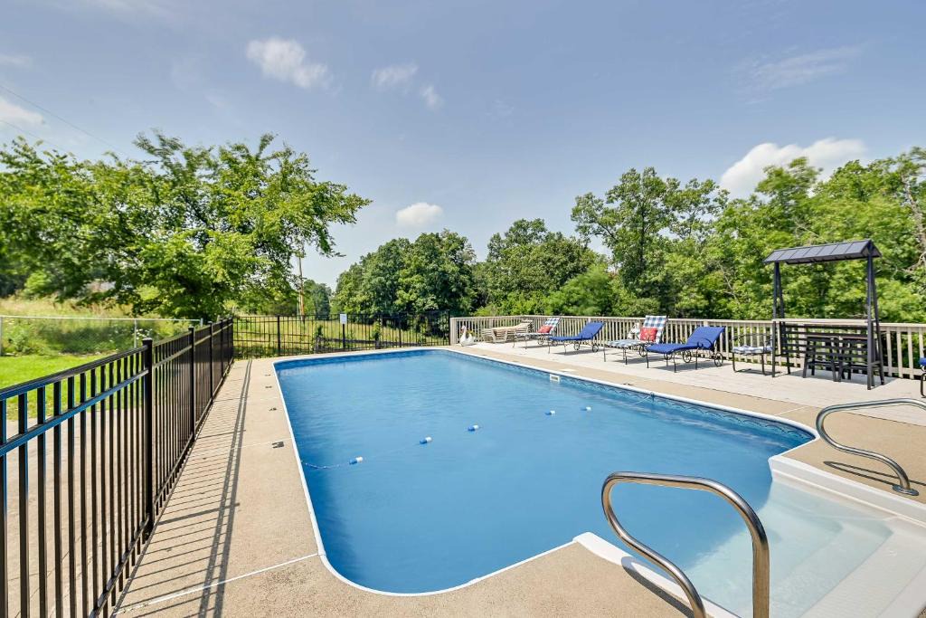 Berry House | Home w/Private Pool - 15 miles to Ark Encounter!