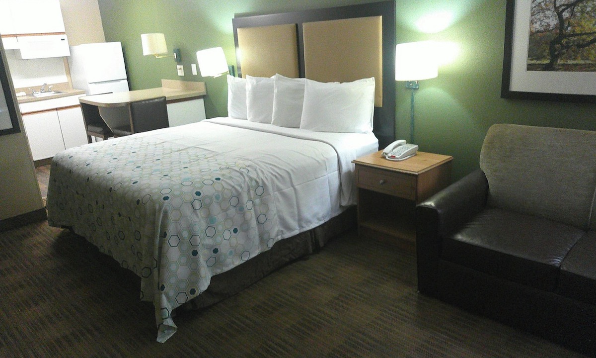 Chantilly Hotel | HomeTowne Studios by Red Roof Chantilly