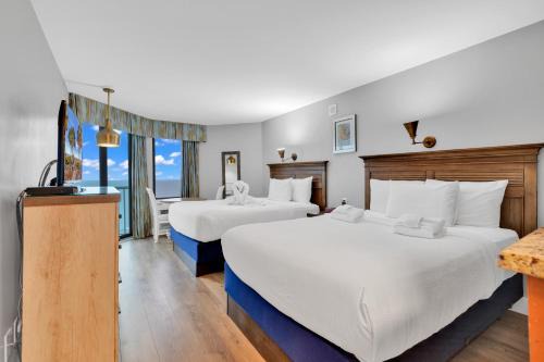 Myrtle Beach Apartment | Hosteeva Oceanfront Studio w Pool, Oceanfront Fire Pit and more