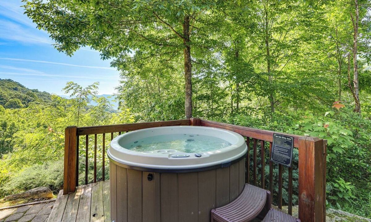 Waynesville House | Hot Tub + Fire Pit: Spacious Waynesville Escape!