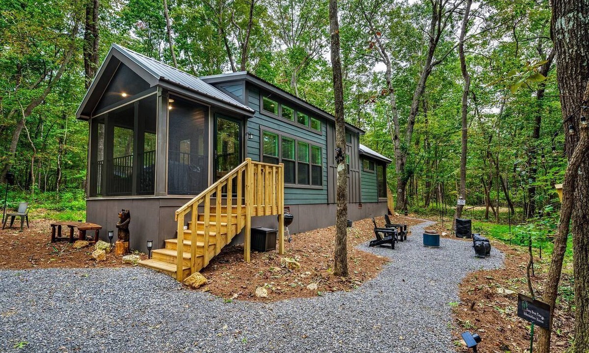 Mentone Cottage | Incredible Cottage with Fire Pit and Stunning Forest Views in Mentore, Alabama