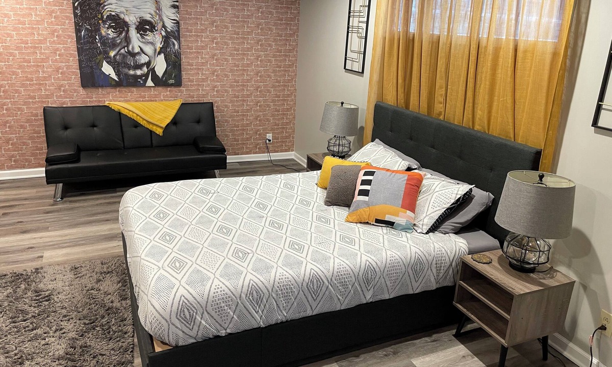 Clermont Apartment | Indy Oasis