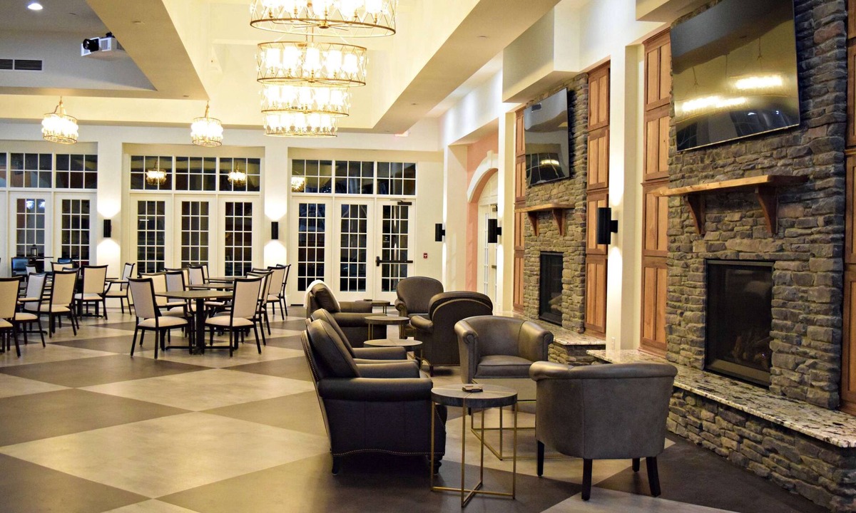 High Point House | JH Adams Inn, Trademark Collection by Wyndham