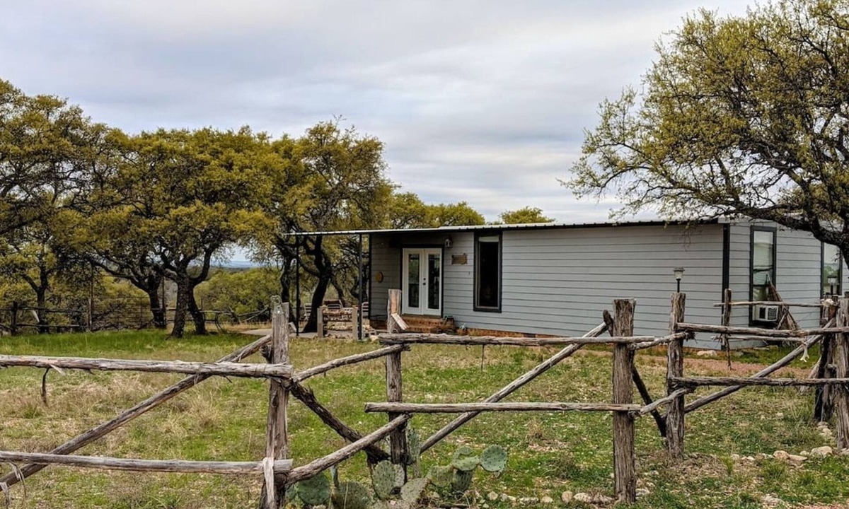 Mason Cottage | Keep Manhattan, just give me that countryside!