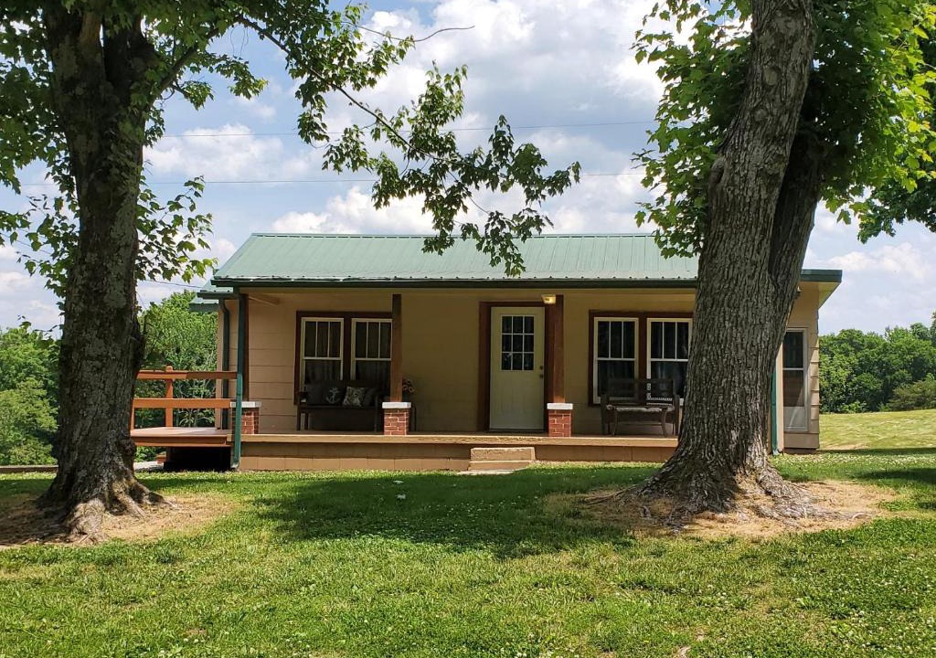 Dunbar House | Kentucky Hills Country Cottage - Country Life