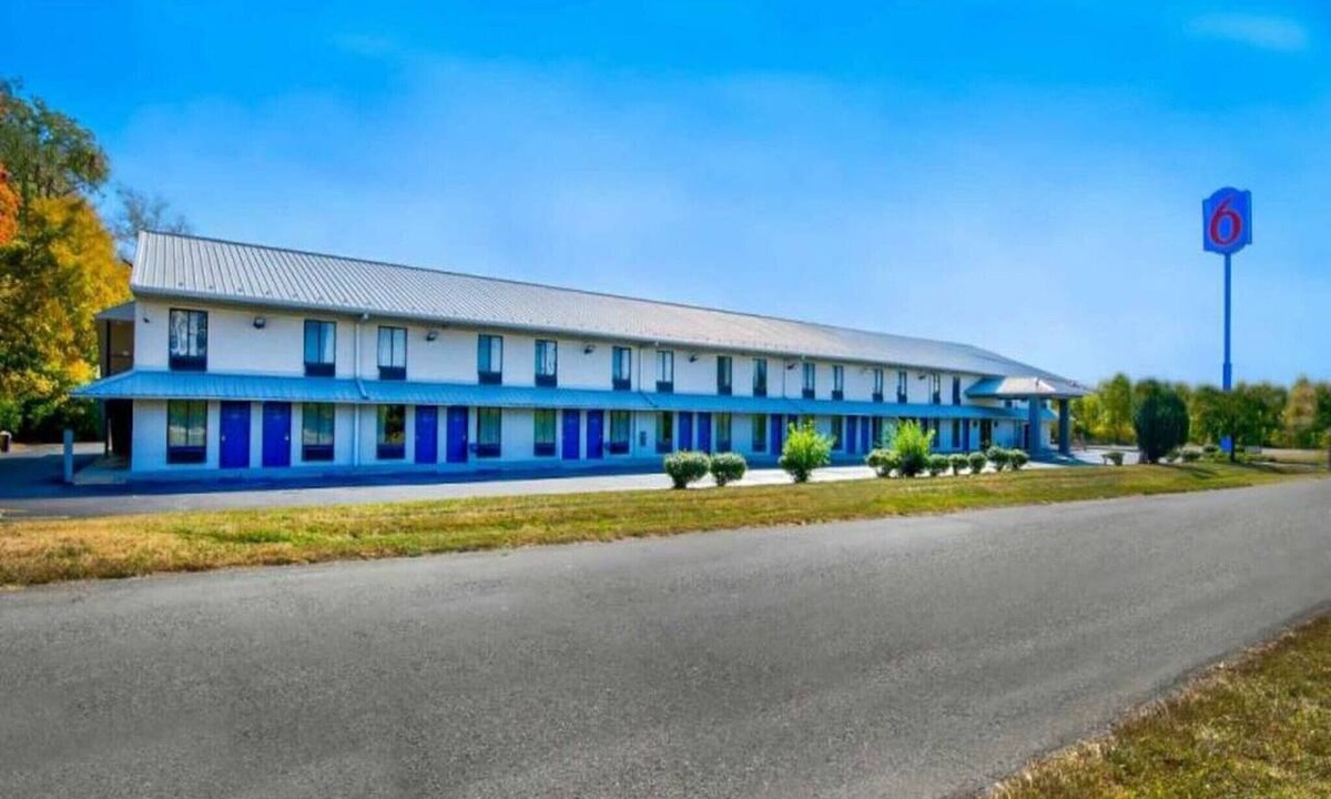 Jeffersonville - Clarksville Apartment | King Bed|Mobil|Tub|Nsmk|Micfridg