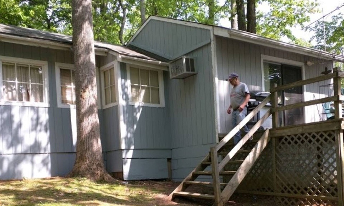 Moneta Cottage | Lake Cottage on Water at Smith Mountain Lake