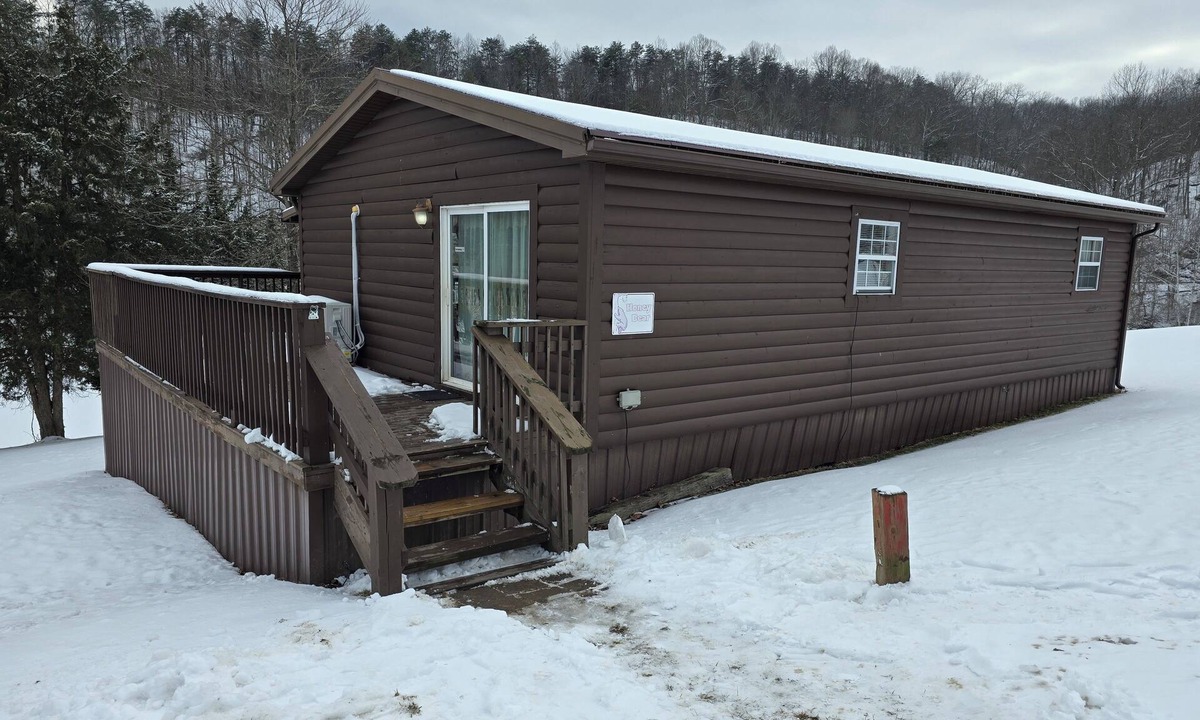 Statts Mills Cabin | Lake front, Charming 2-bedroom cabin at Statts Mills Campground