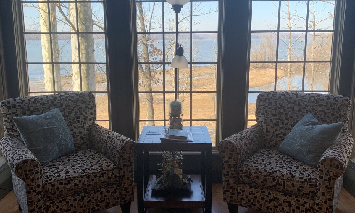 Cadiz Cottage | Lake Front Cottage with private sandy beach