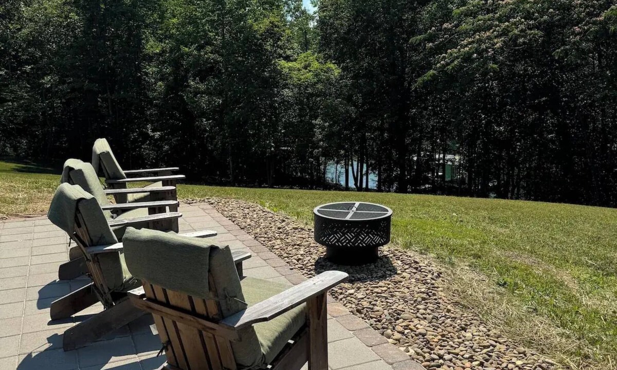 Big Creek House | Lake Front Property with a gentle path to a private dock and the lake. 3bd 2 ba