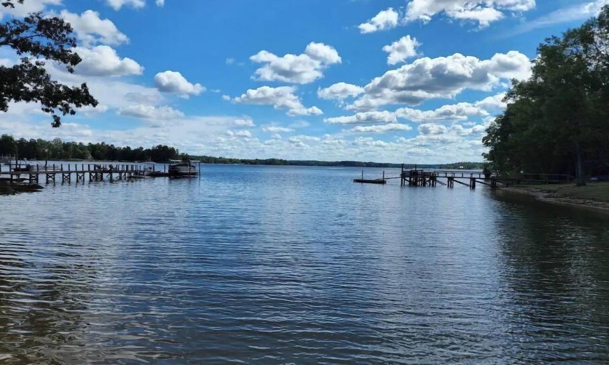 Prosperity House | Lake Murray Cottage w/Private Dock, Fire Pit & Kayaks - Near Martin's Landing