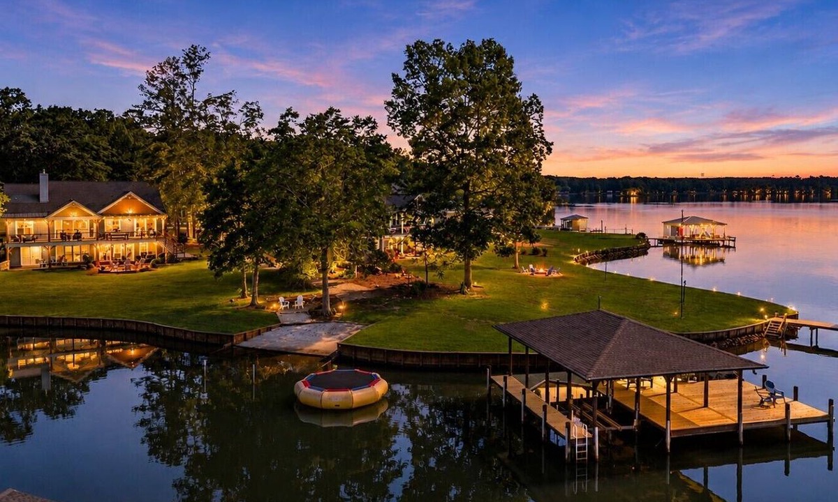 Lake Oconee House | Lake Sinclair Paradise|Beach|Game Rm|Dog-Friendly