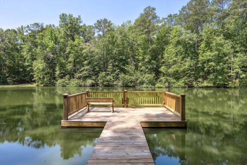 Pine Mountain Valley House | Lakefront Hamilton Cabin w/Dock & Fire Pit!
