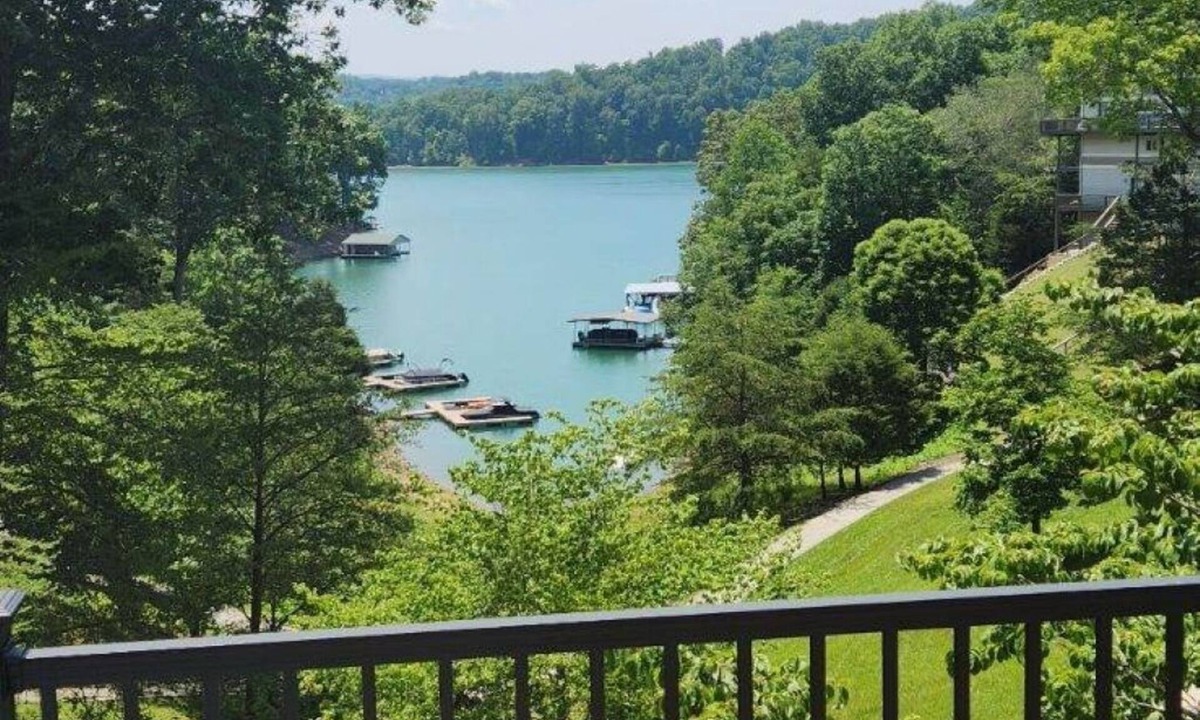 La Follette House | Lakefront Home in Private Cove of Deerfield Resort with Boat Slip. Pet-Friendly!
