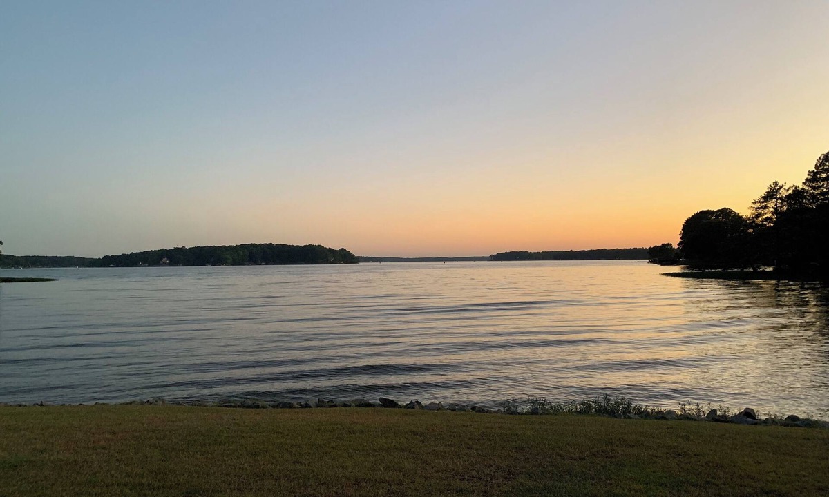 Henrico Cottage | Lakefront spectacular view