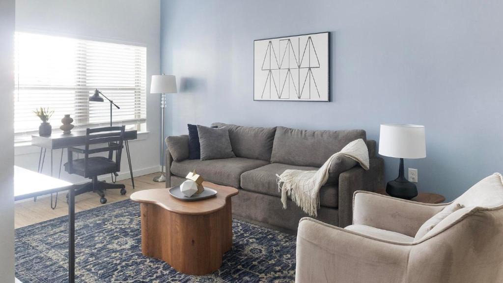 Chapel Hill Apartment | Landing Amazing 1BD Gym Game Room