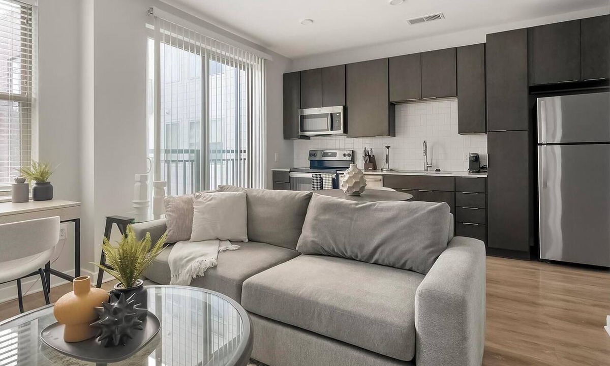 Downtown Apartment | Landing | Amazing 1BD, Yoga Studio, Courtyard