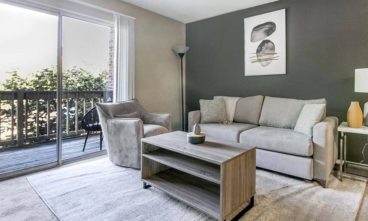 Woodlawn Apartment | Landing at Commons - 1 Bedroom in Woodlawn
