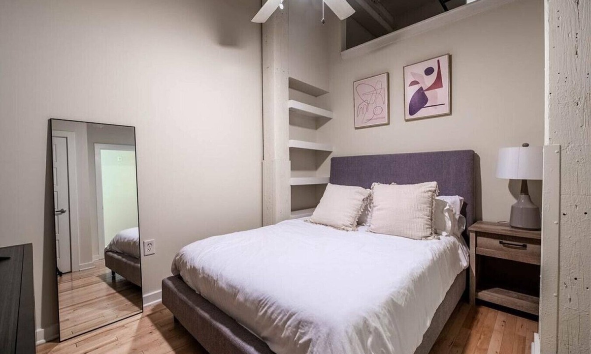 Petersburg Apartment | Landing at Perry Street Lofts - 1 Bedroom in Petersburg