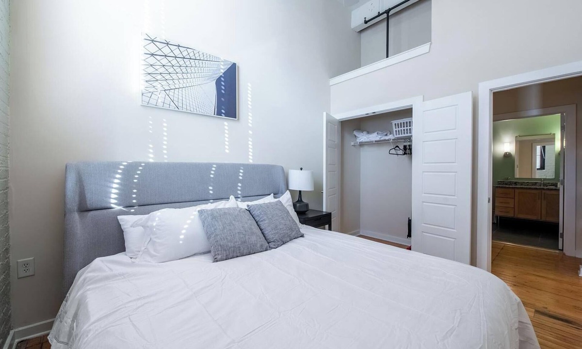 Petersburg Apartment | Landing | Beautiful 1BD, Pool, Gym