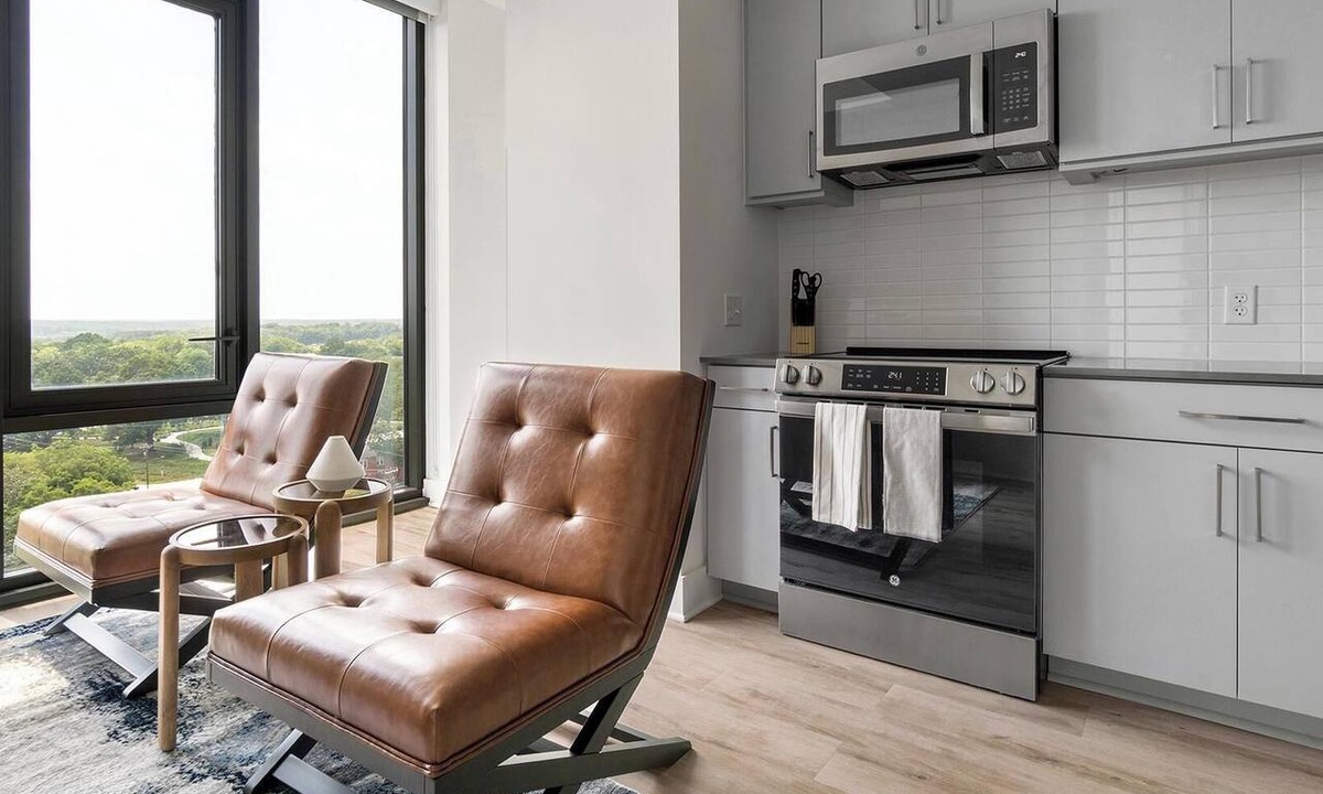 Southwest Raleigh Apartment | Landing | Beautiful 1BD in Caraleigh