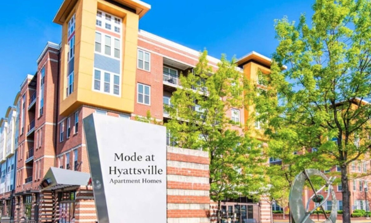 Chillum Apartment | Landing | Chic 2BD, Courtyard, Pool