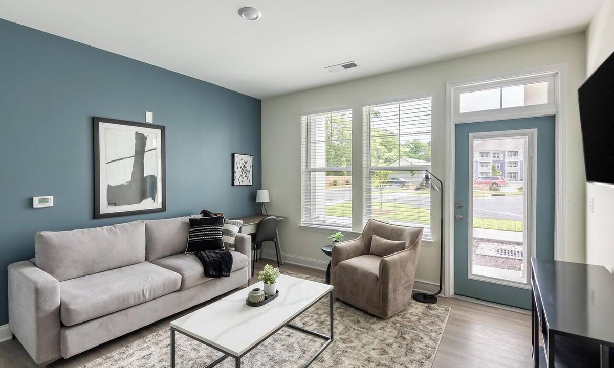 Wilmington Apartment | Landing | Chic 2BD, Gym, Pool