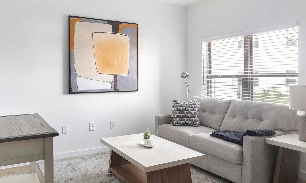 Chapel Hill Apartment | Landing | Modern Studio, Gym, Game Room