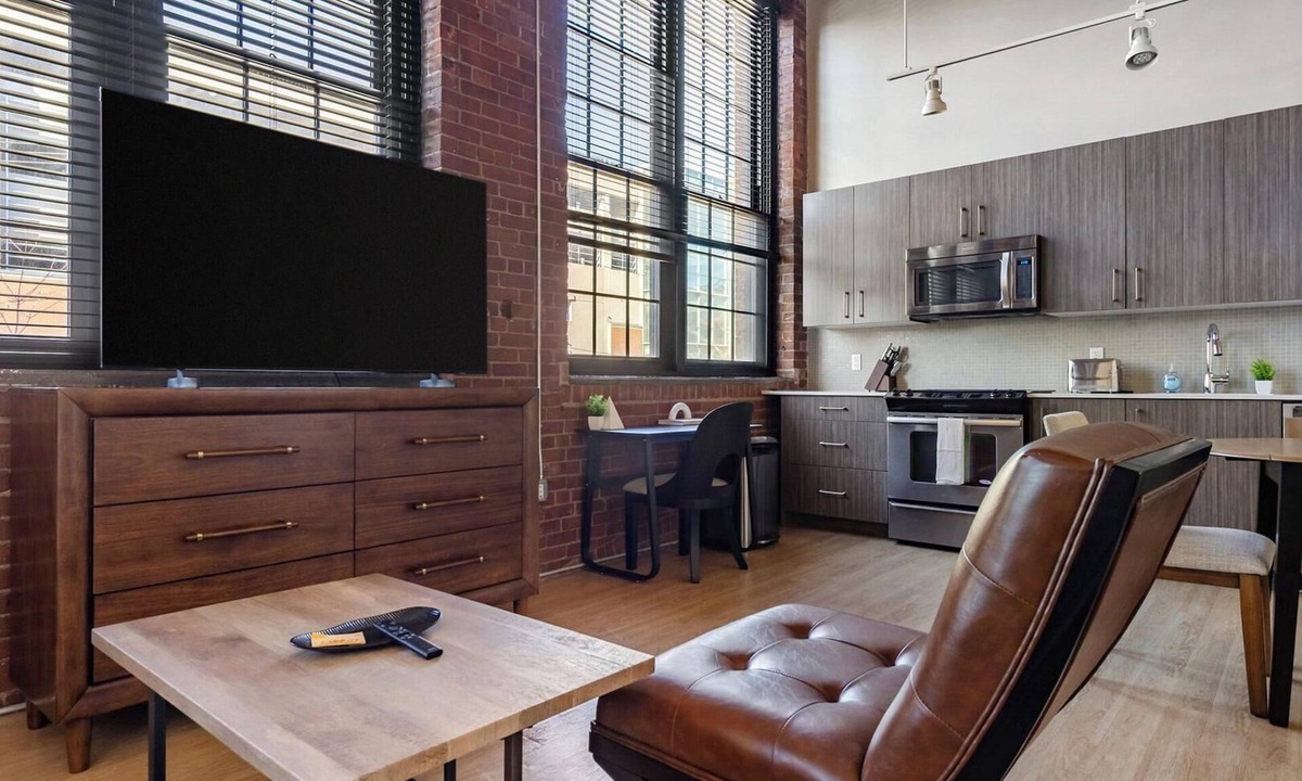 Prospect Hill Apartment | Landing | Modern Studio, Game Room, Courtyard