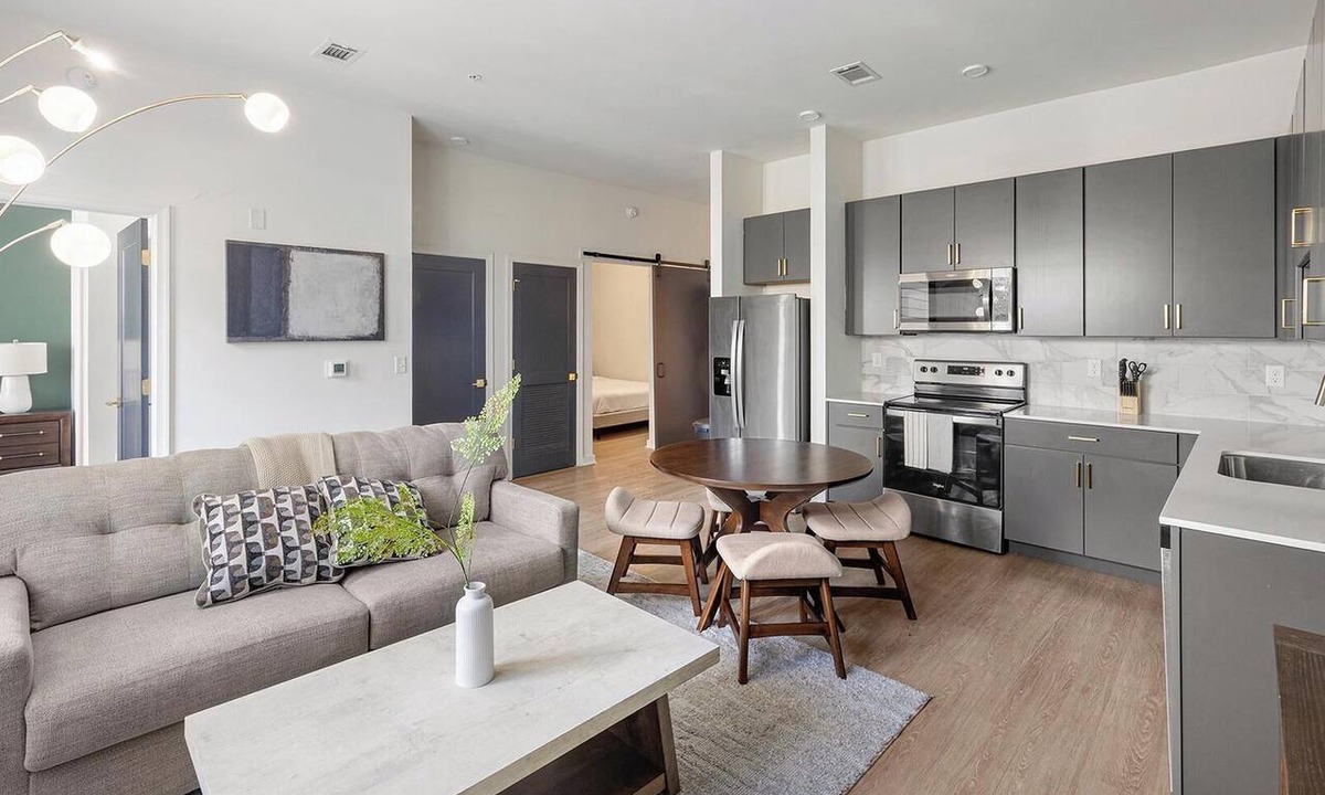 North Chesterfield Apartment | Landing | Spectacular 2BD, Courtyard, Pool