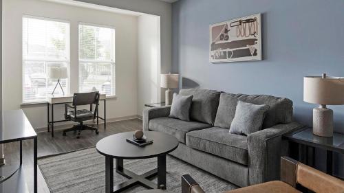 Murfreesboro Apartment | Landing Spectacular 2BD Gym Clubhouse