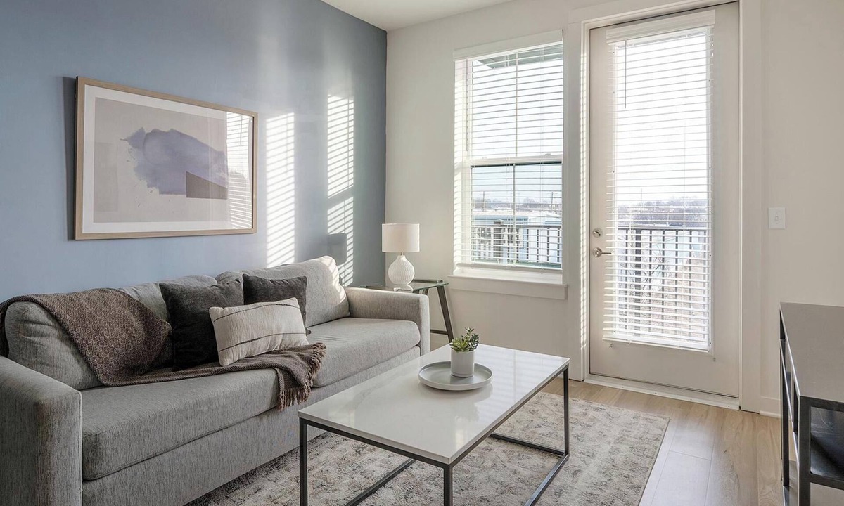 Downtown Knoxville Apartment | Landing | Stunning 1BD, Game Room, Gym