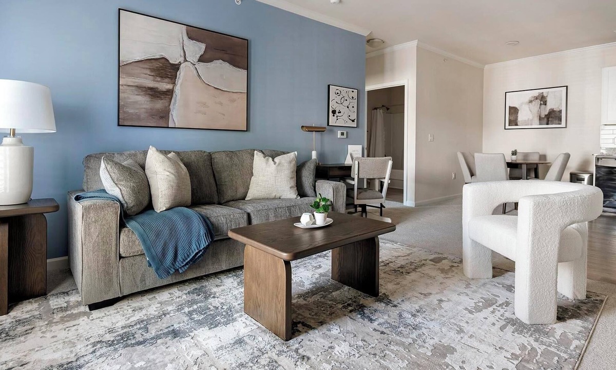 Charlotte Apartment | Landing | Stunning 2BD, Gym, Clubhouse